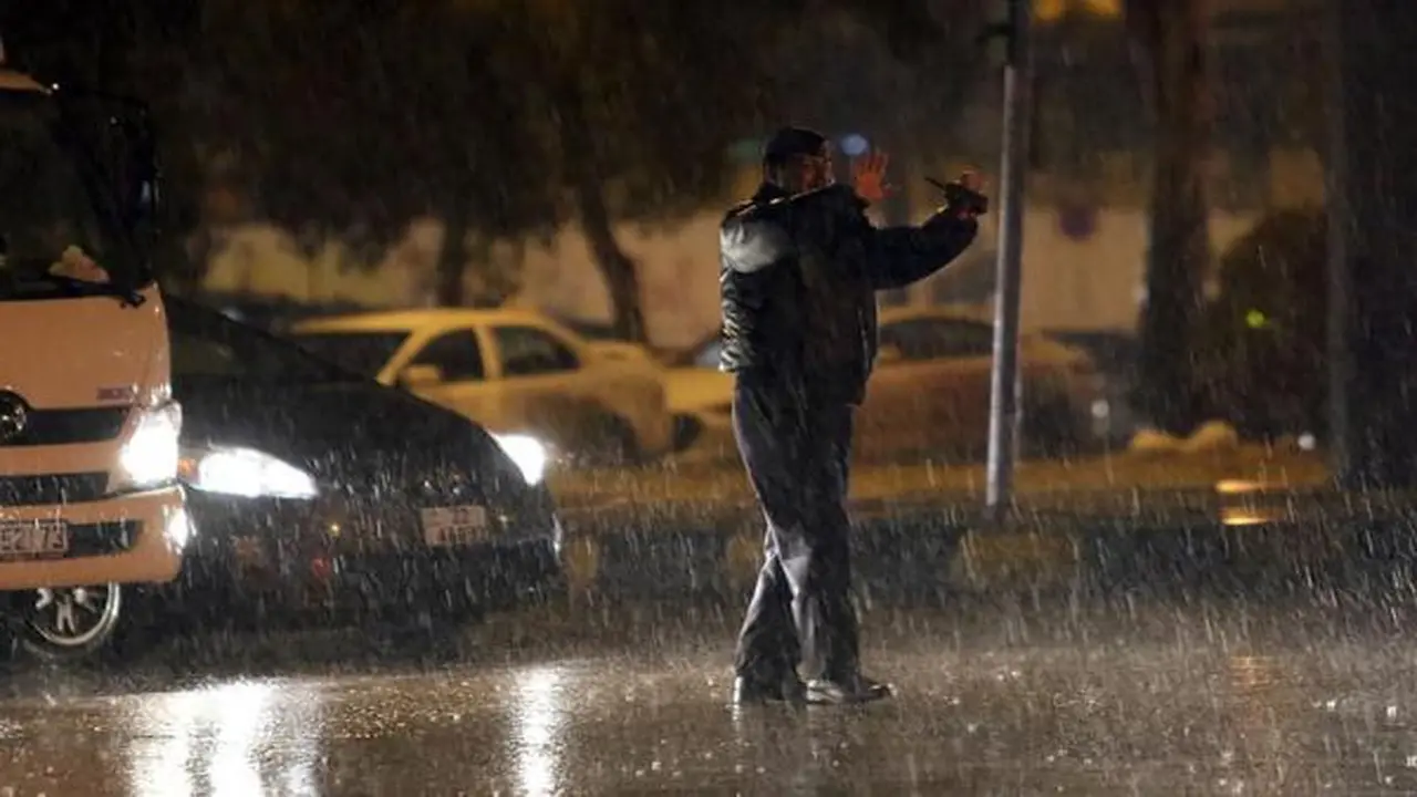 تحذير ضباب وصقيع.. حالة الطقس المتوقعة يوم الاثنين وفرص هطول الأمطار